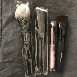 Makeup Brush Bundle 🖤